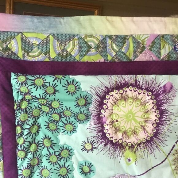 Hand Crafted Fabulous Quilt - Picture 5 of 14